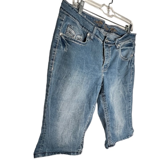 Royalty Denim Shorts - Picture 3 of 7